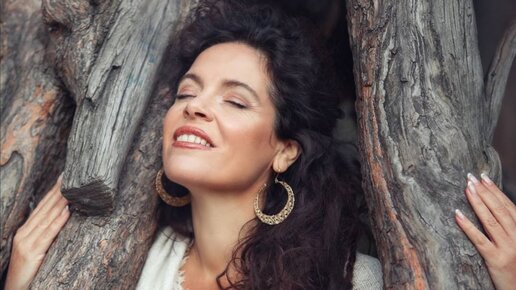 Перукуа певица. Перукуа сайт. Перукуа в молодости. Перукуа. Перукуа певица.