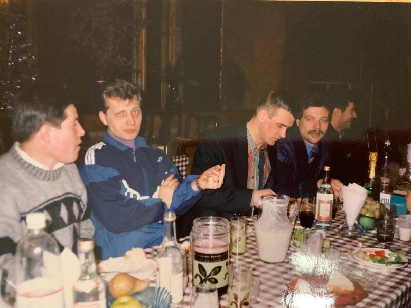 Праздничное застолье.