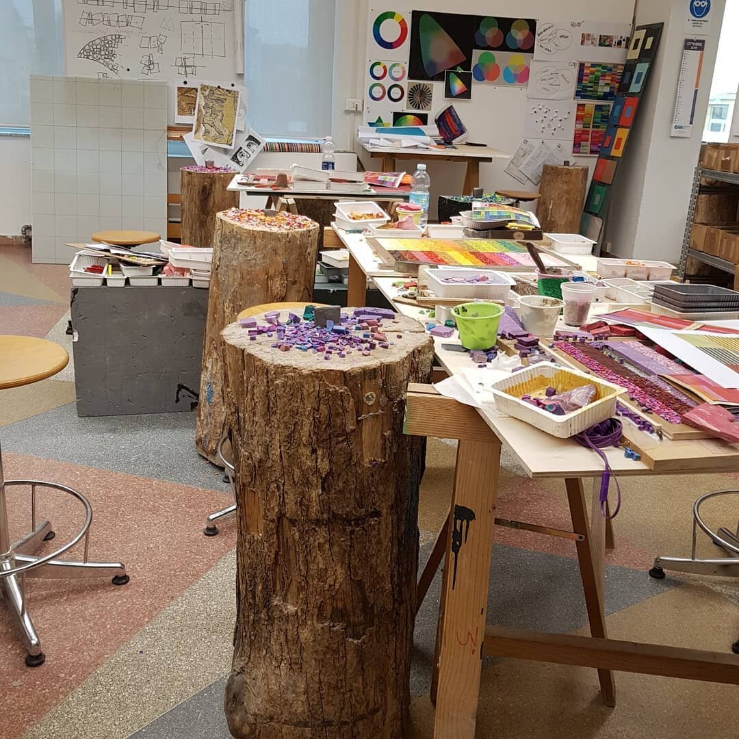 Фото с официальной страницы школы https://www.facebook.com/scuolamosaicisti/