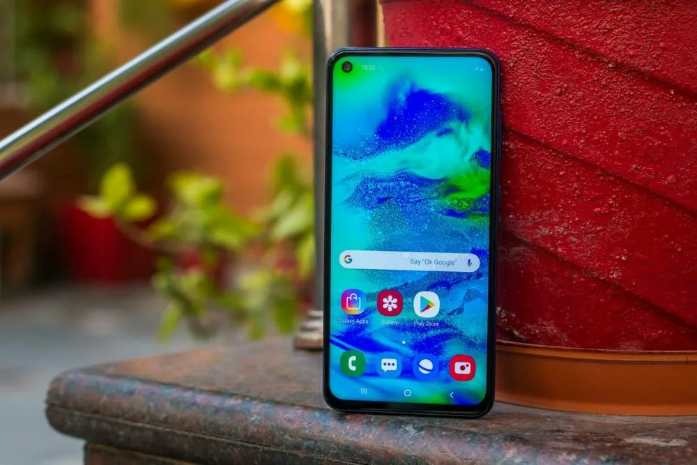 Зачем мне Xiaomi, когда есть отличный Samsung с отличной батареей на 5000 мАч, NFC и дешевле 10 000 рублей0