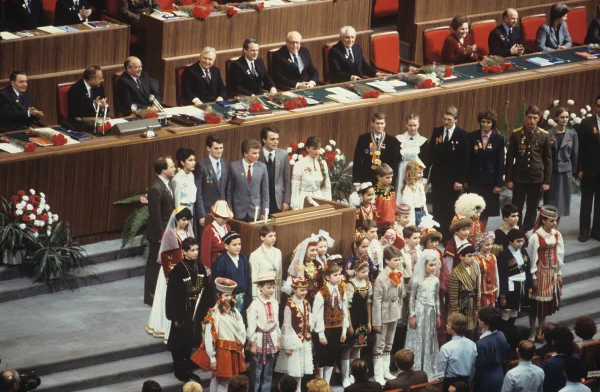 Съезд партии ссср. 27 Съезд ЦК КПСС. Съезд ЦК КПСС 1986. XXVII съезд КПСС. Февраль — март 1986 г.. Съезд партии КПСС 1986.