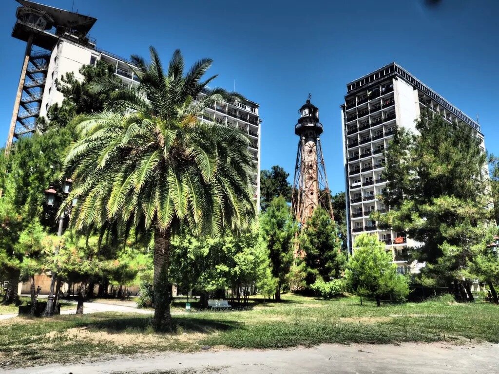 Пицундский маяк