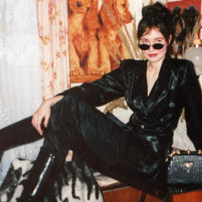 Её тонкий пальчик чуть не отрезало. Фото из личного архива автора.