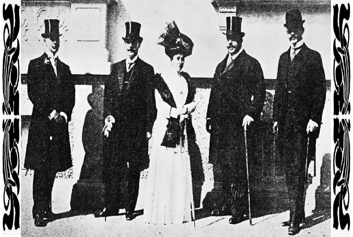 Руководители дворцовых спецслужб: Б.А. Герарди, В.А. Дедюлин, В.Н. Орлов, А.И. Спиридовичи Мата-Хари в центре, 1910 г.     Для особо впечатлительных читателей - в центре снимка не Мата-Хари, а неизвестная дама, возможно секретный спецагент))