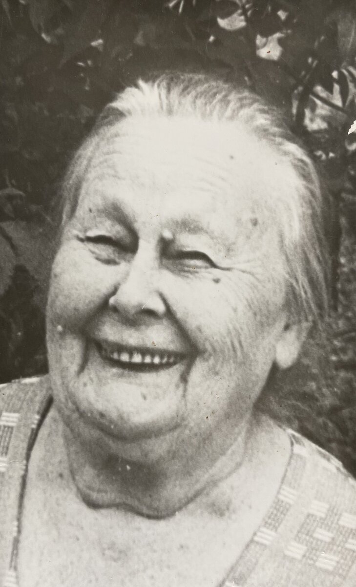 Галина Михайловна. 1977 год. Самая обаятельная и по-прежнему самая привлекательная!