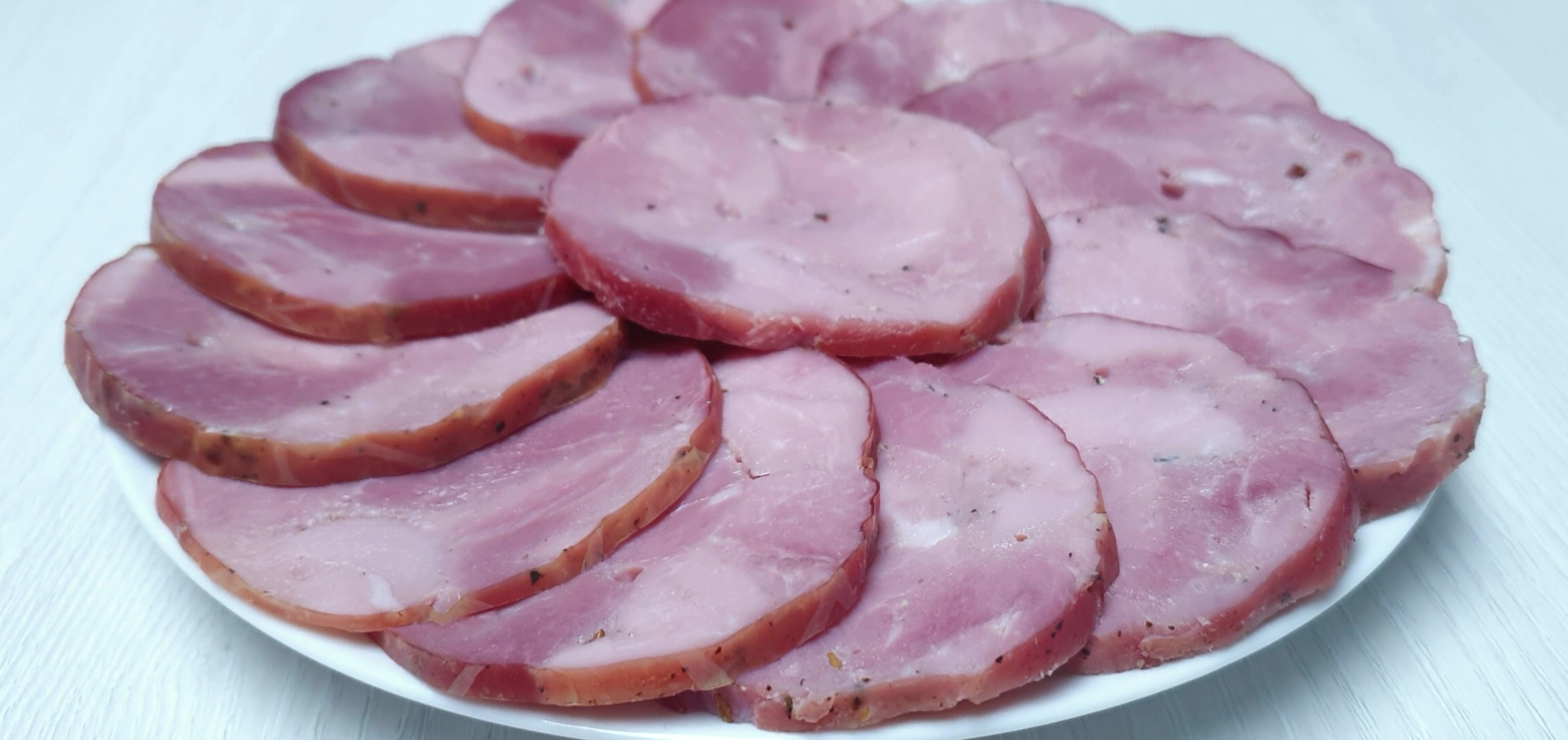 Домашняя колбаса ветчина. Рубленая свиная ветчина biovela. Ветчина рубленая технология. Ветчина рубленая домашняя. Рубленая свиная ветчина biovela.