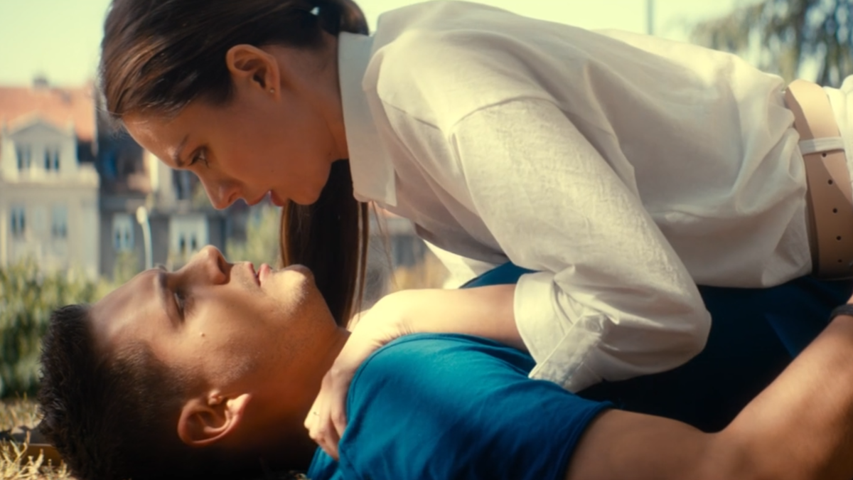 Кадр из фильма "Отель «Белград»"