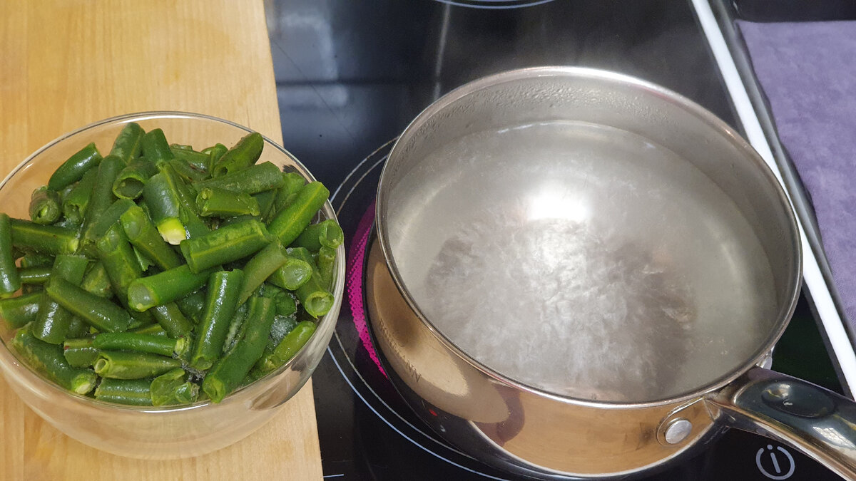 Салат со стручковой фасолью и грибами