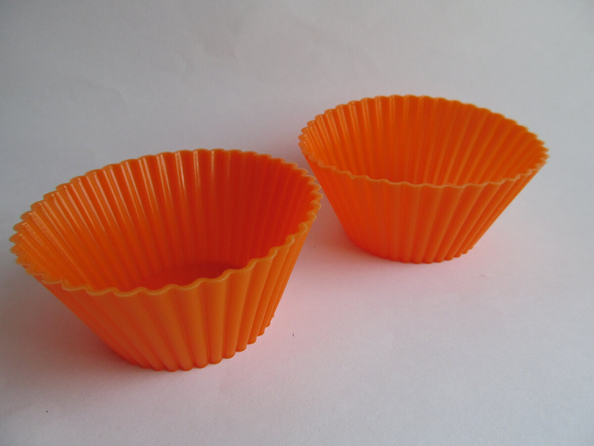 На фото силиконовые формы для выпечки кексов