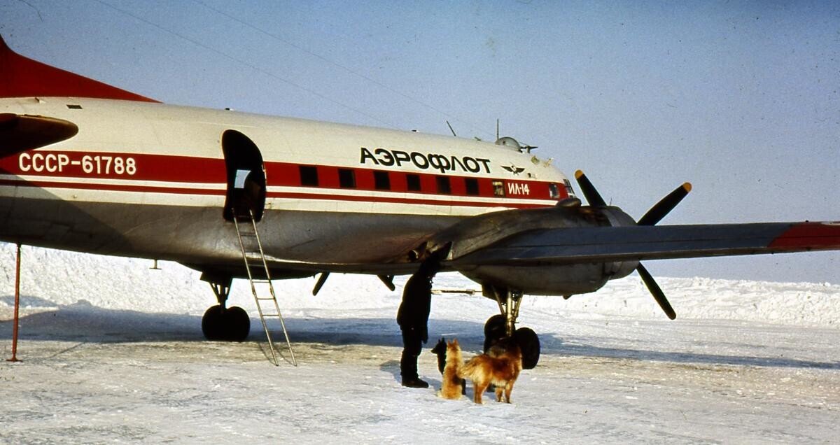 В разных источниках в сети Интернет тиражируется 1973 год, как год последнего пассажирского рейса на Ил-14 в МГА СССР.