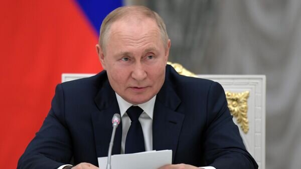    Президент России Владимир Путин во время встречи c руководителями и лидерами фракций Государственной Думы РФ© РИА Новости / Алексей Никольский