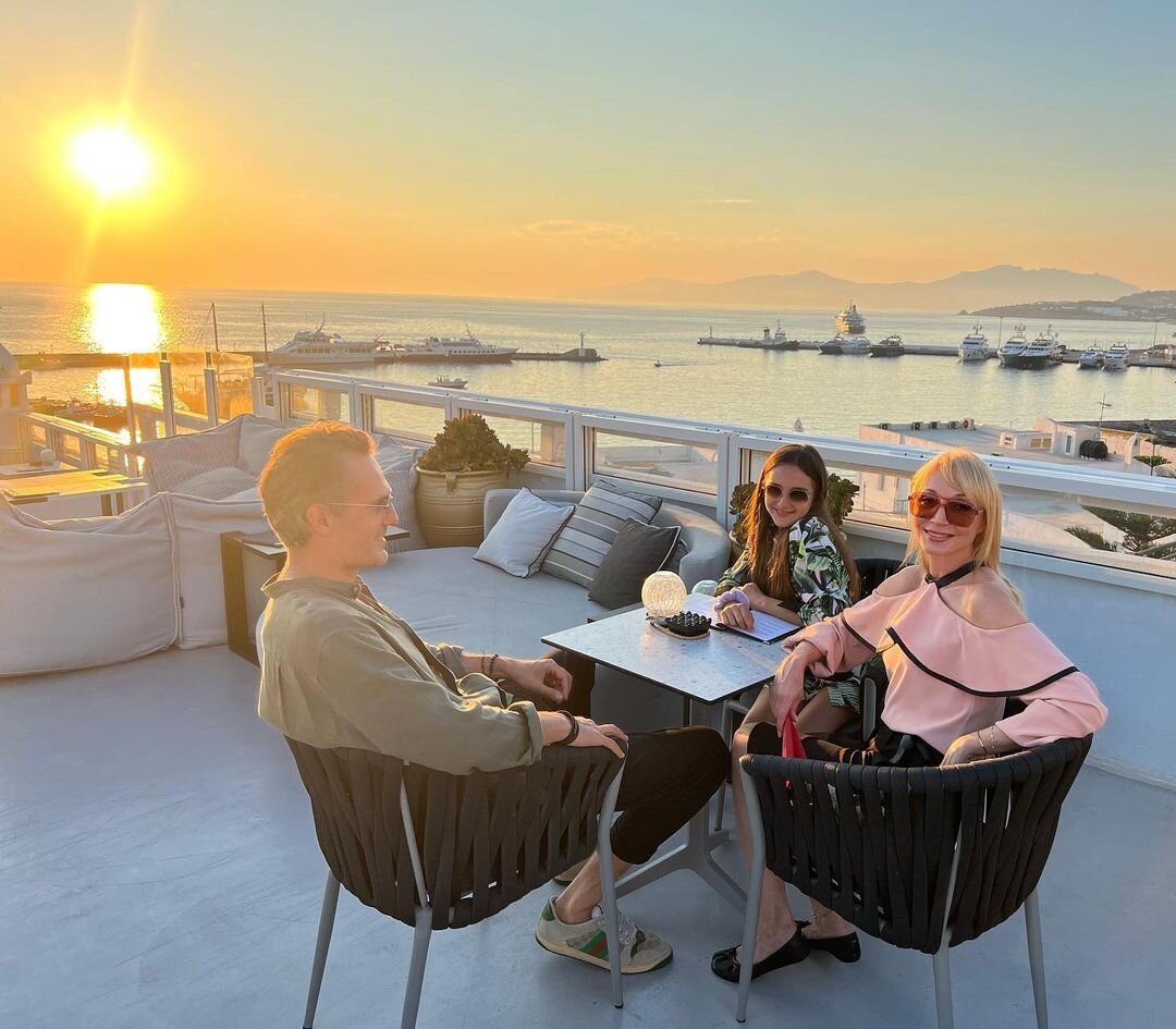 Кристина Орбакайте с семьей в Греции 