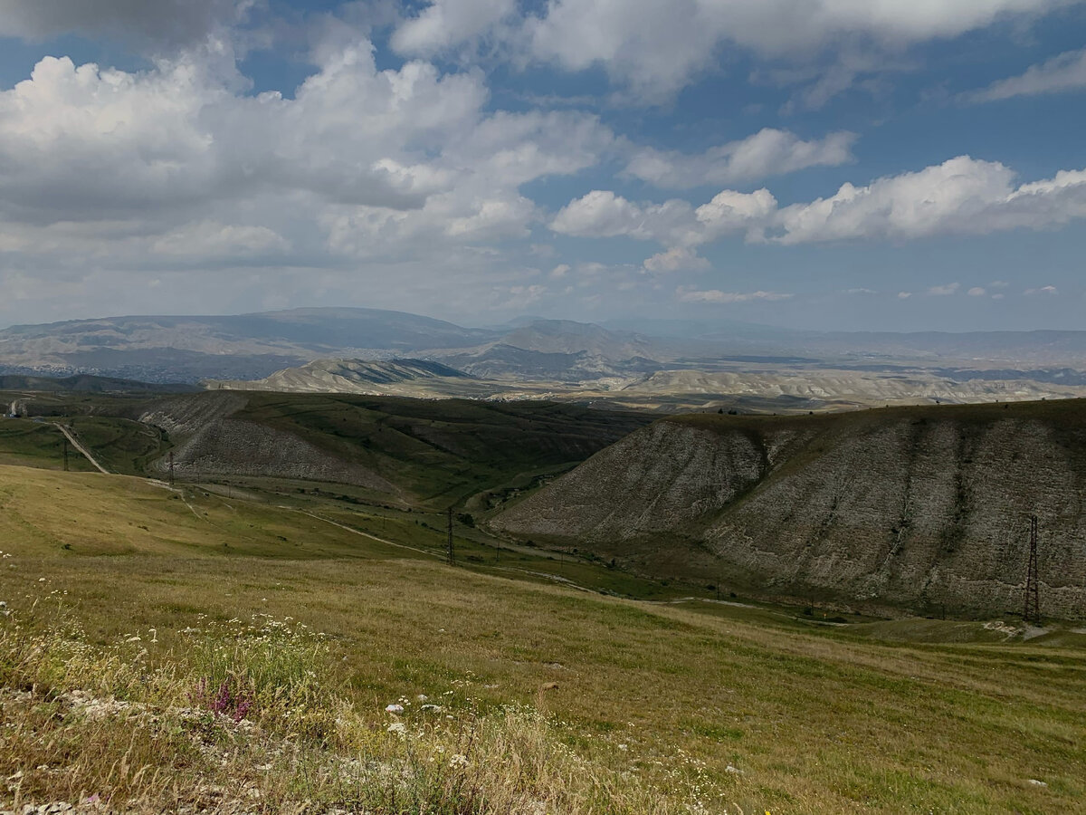 И никаких мегаполисов рядом...