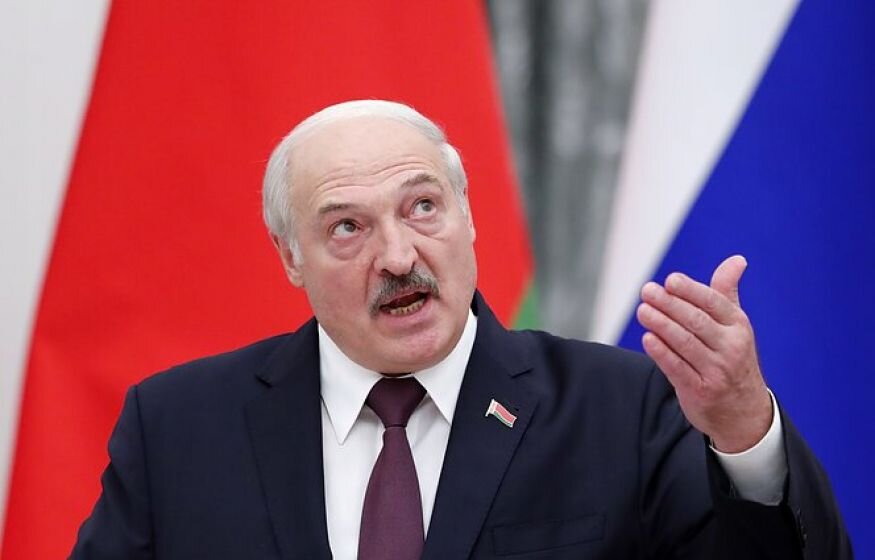    Лукашенко пригрозил Европе самолетами с ядерным оружием и предложил «вместе жить»