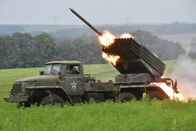    Реактивная система залпового огня (РСЗО) БМ-21 "Град" 1-й гвардейской танковой армии Западной группировки войск © РИА Новости