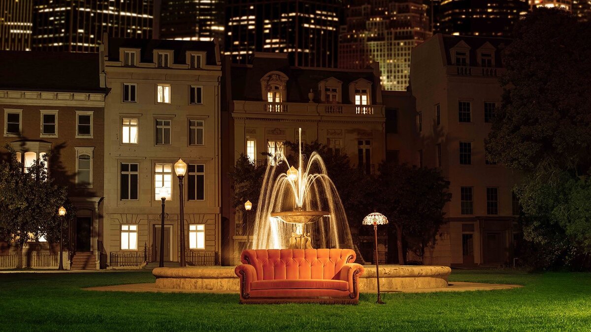 На первом месте ситком о дружбе. Узнали первый кадр заставки?