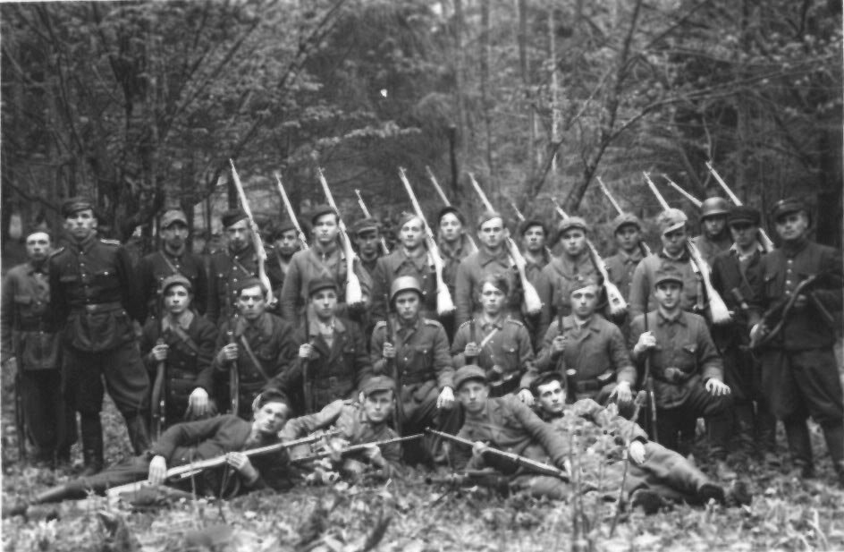 Боевики УПА. Источник фото: https://morfindel.livejournal.com/44744.html