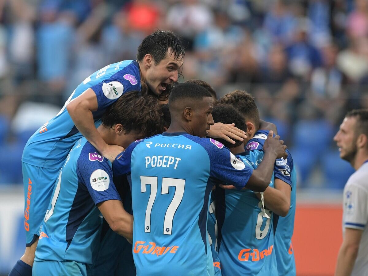    Игроки ФК "Зенит" © РИА Новости / Алексей Даничев