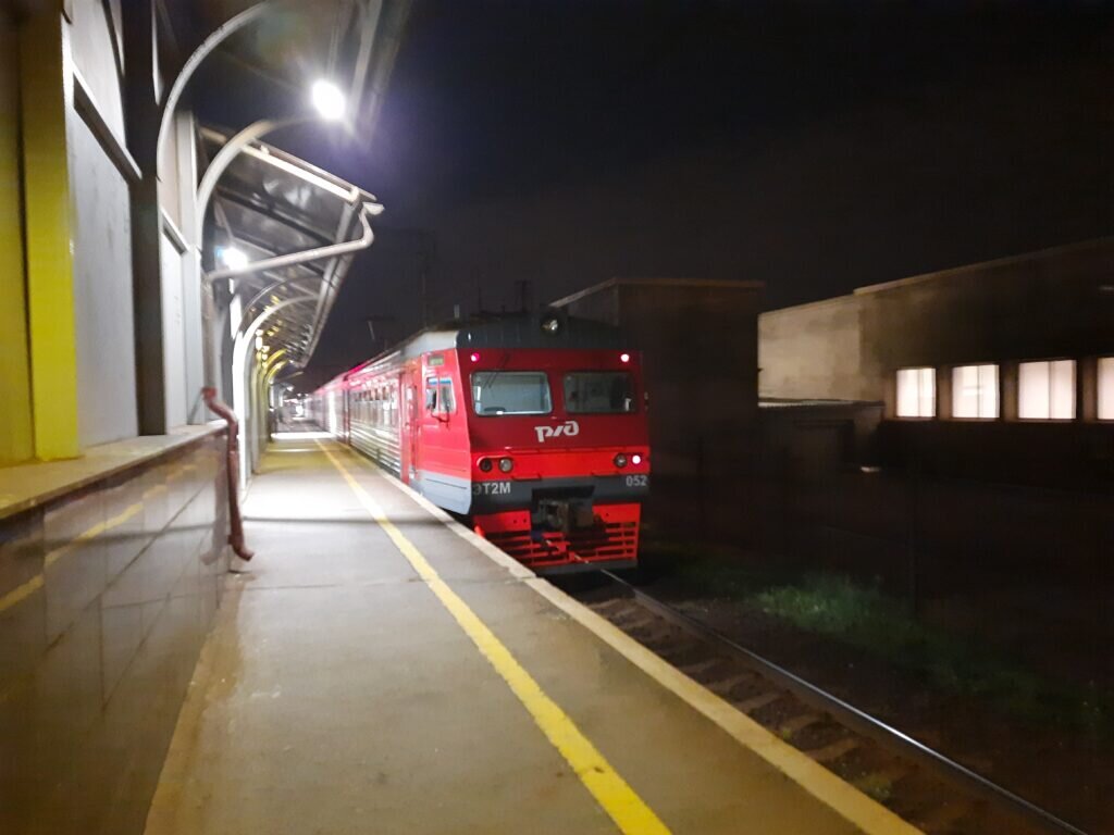 Метропоезд 81-722/723/724 Юбилейный. Эп2д на Казанском направлении. Электропоезд эд4м. Платформа поезда.