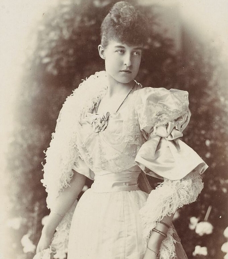 Елена Орлеанская, герцогиня Аостская, конец 1890-х годов