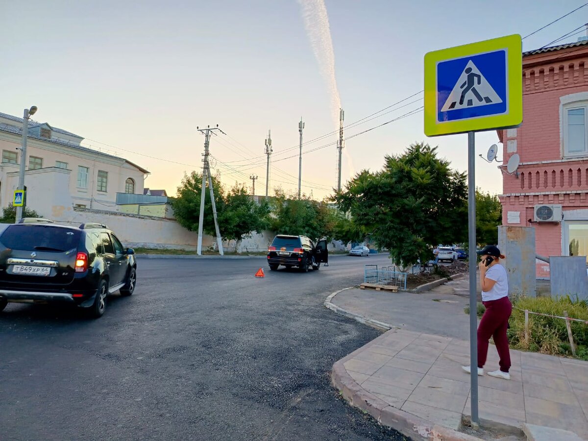 Автоледи на «Крузере» не помогает сбитой девушке из Вольска | Вольск.ру |  Дзен