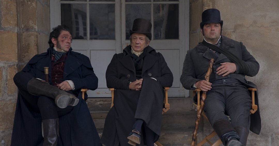 - Слышь, дед! Спроси у толстого, это не он ли, случаем, у Тарантино в "Бесславных ублюдках" играл? 