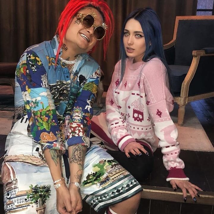  Возьмём его известный лук с последний фотосессии с Мораной 