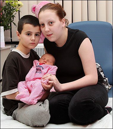 Фото из открытых источников Интернета. Альфи, Шанталь и Мэйзи в 2009 году