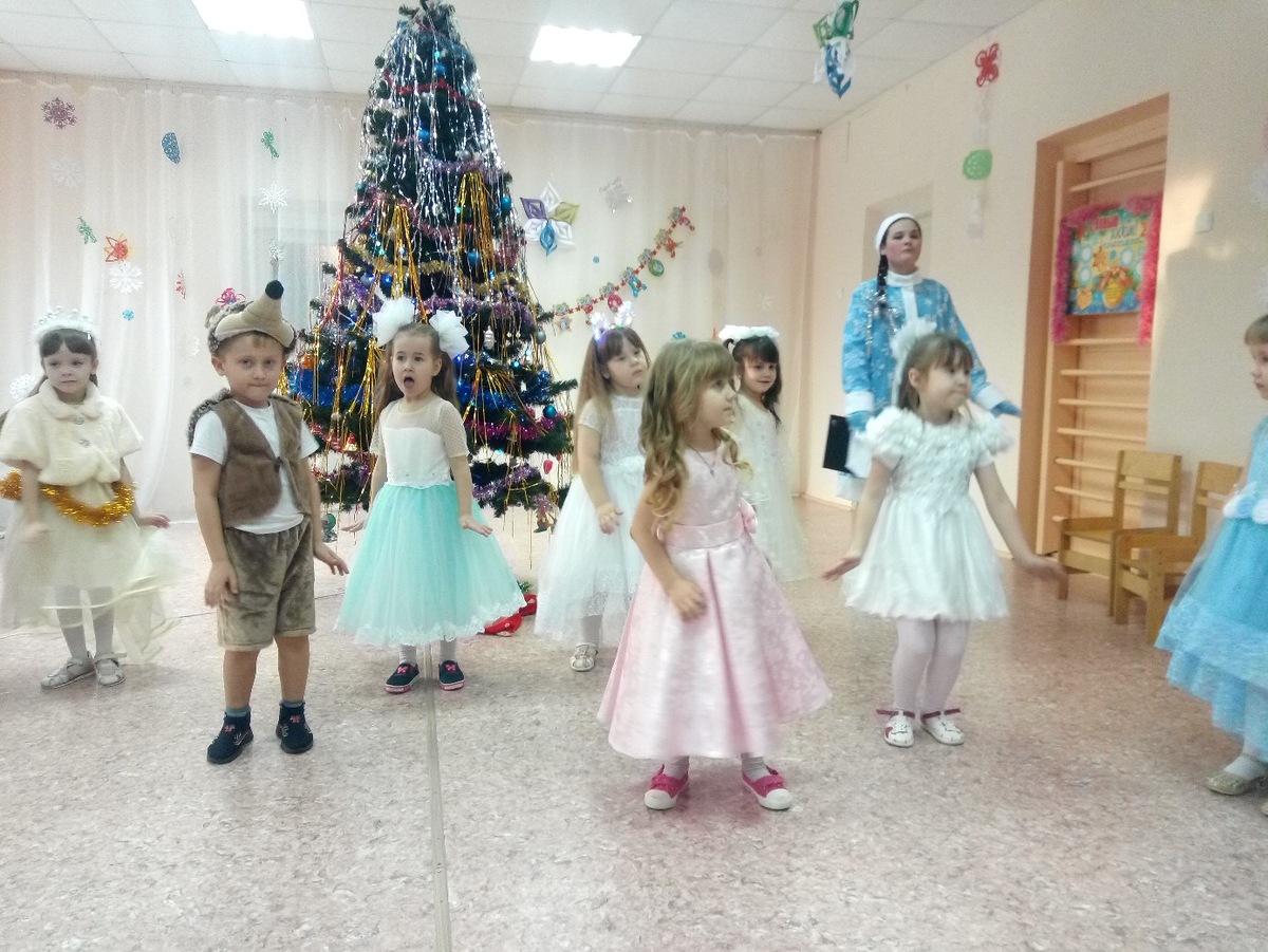Новогодний праздник в детском саду