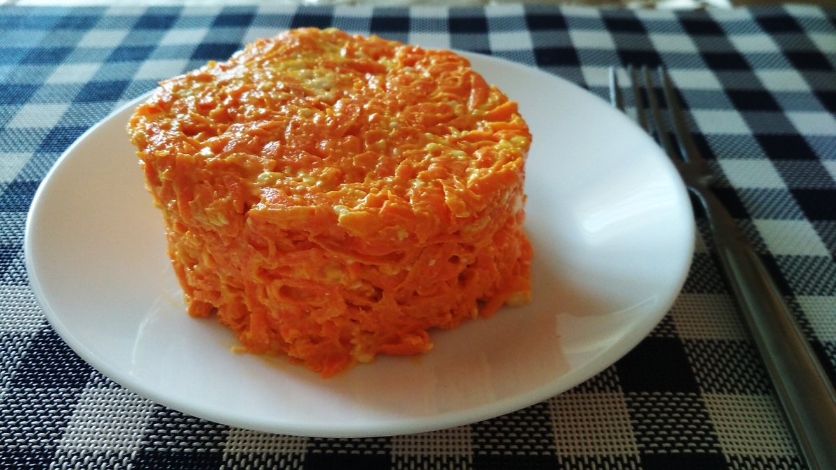 Простой салат из моркови