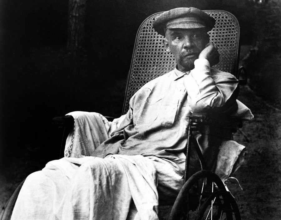 Ленин в Горках/ Фото m.123ru.net