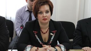 Вот руководитель аппарата главы региона Олеся Горячева- мне хочется назвать ее "мародеркой" и чтоб ответила за воровство денег, выделенных на борьбу с эпидемией ,как в войну-по законам военного времени