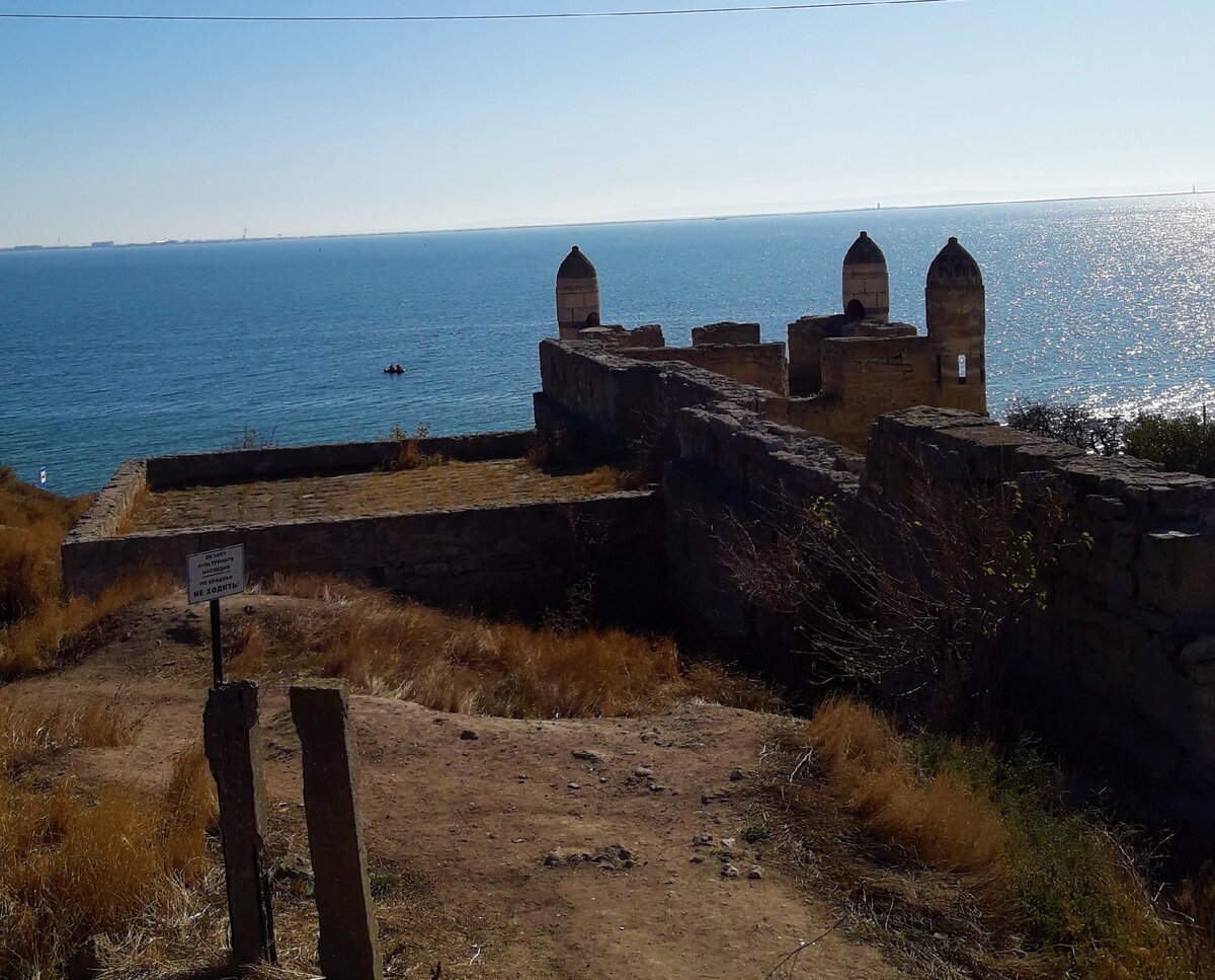Османская крепость Ени-Кале, второе по величине место дислокации турецкого гарнизона в Крыму, приехали и посмотрели