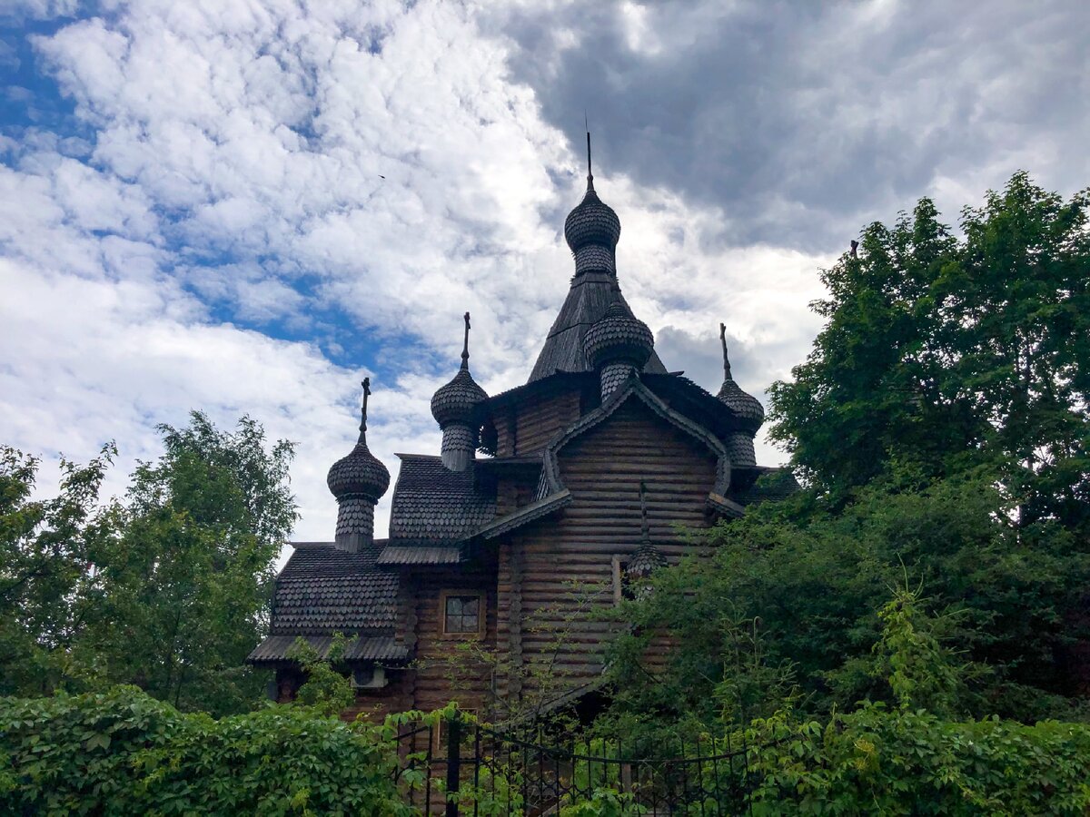 Деревянная Церковь возле метро Свиблово