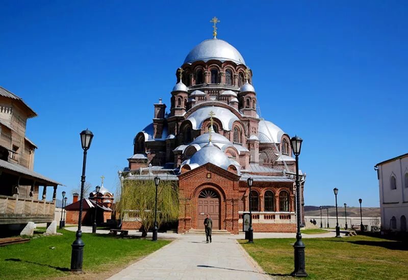 Остров град Свияжск церкви