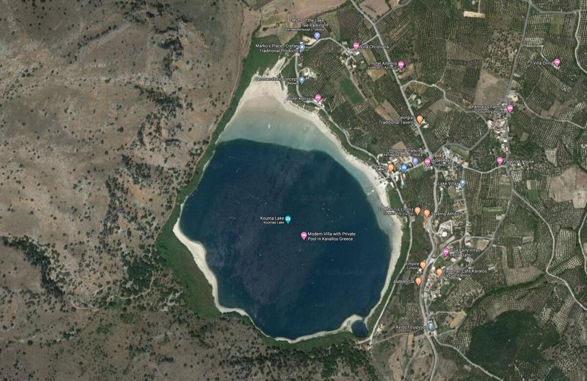 Вид на озеро со спутника