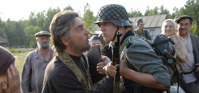 Белорусский священник Отец Александр (Романушко) стал одним из прототипов главного героя фильма «Поп» отца Александра, роль которого исполнил Сергей Маковецкий