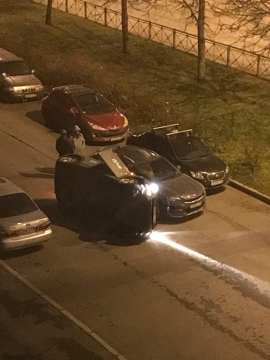 Каршеринг на боку