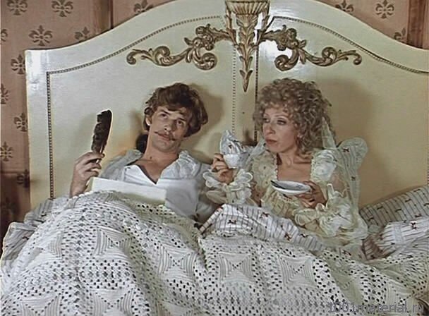 В галерее даны кадры из комедий, которые упоминаются далее