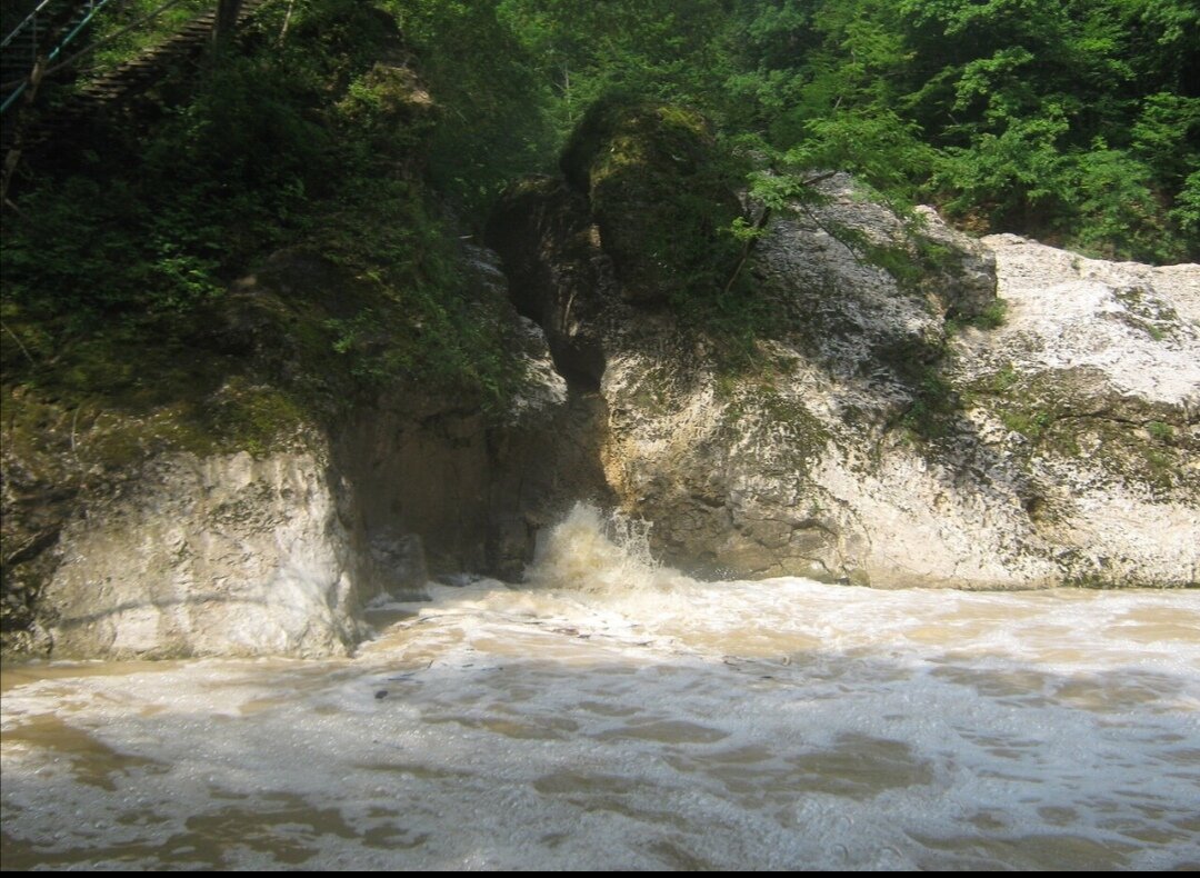 Вода после дождей