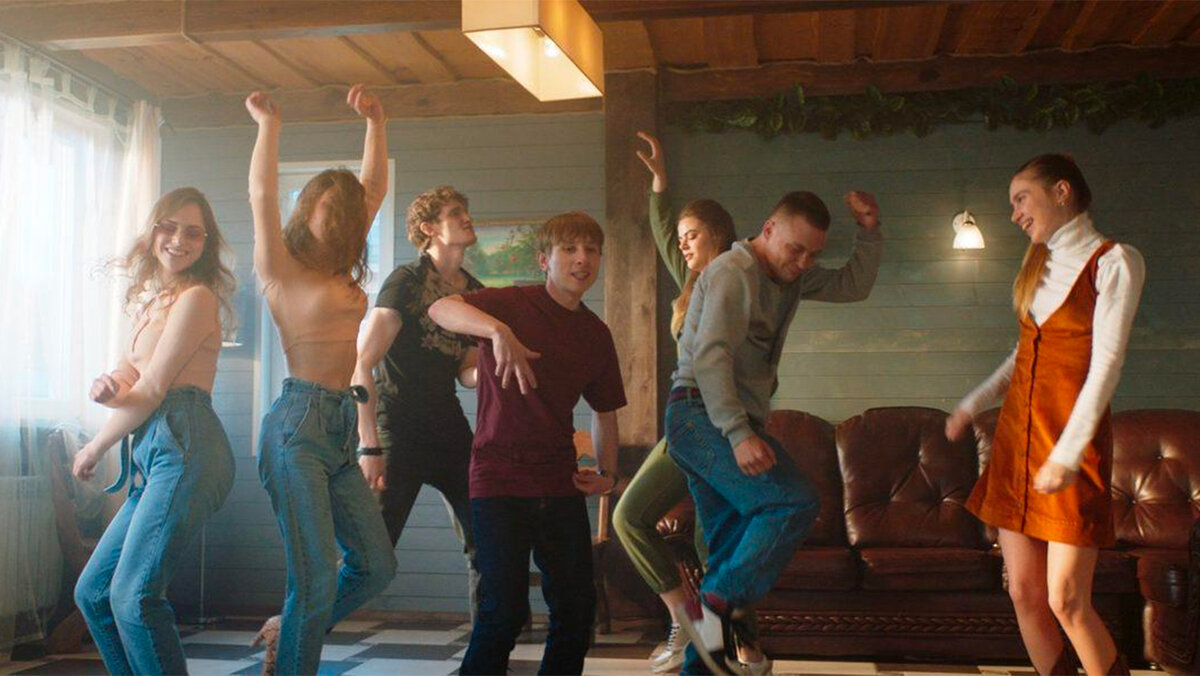 Кадр из фильма Спайс Бойз