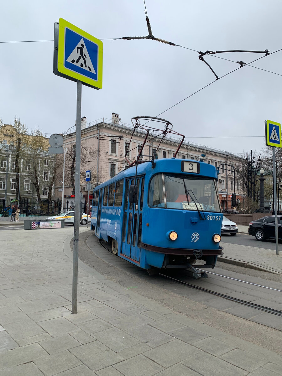 Ретро-модель даже выглядит как экскурсионный транспорт