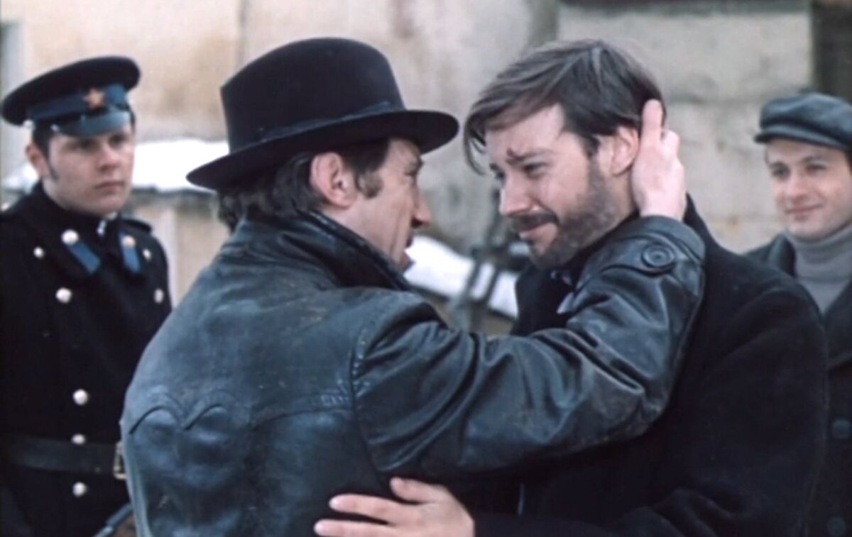 Кадр из кинофильма "Место встречи изменить нельзя", 1979 г., режиссер Станислав Говорухин, сценаристы Аркадий Вайнер, Георгий Вайнер, композитор Евгений Геворгян (скриншот)