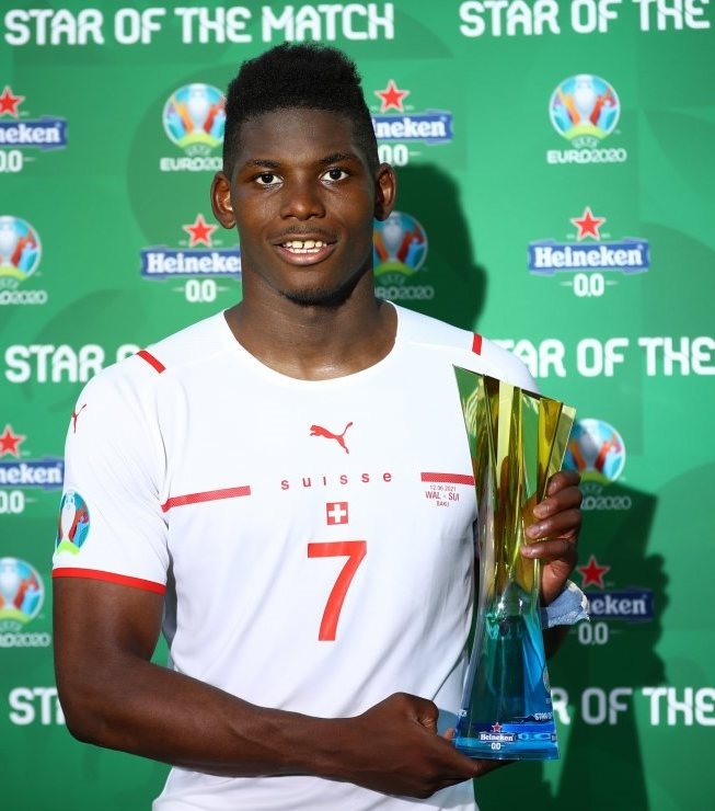 Брил Эмболо - игрок матча