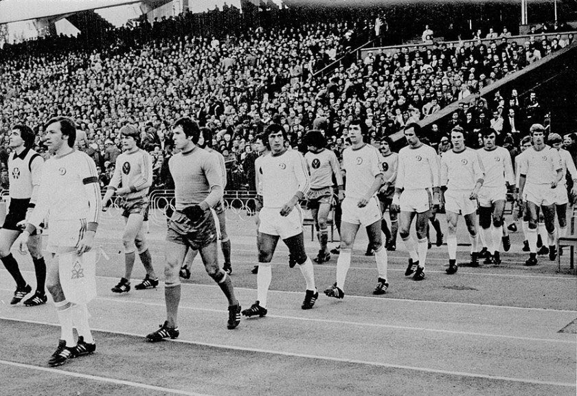 Начало матча 1/32 финала , между киевским Динамо и Айнтрахтом из Брауншвейга