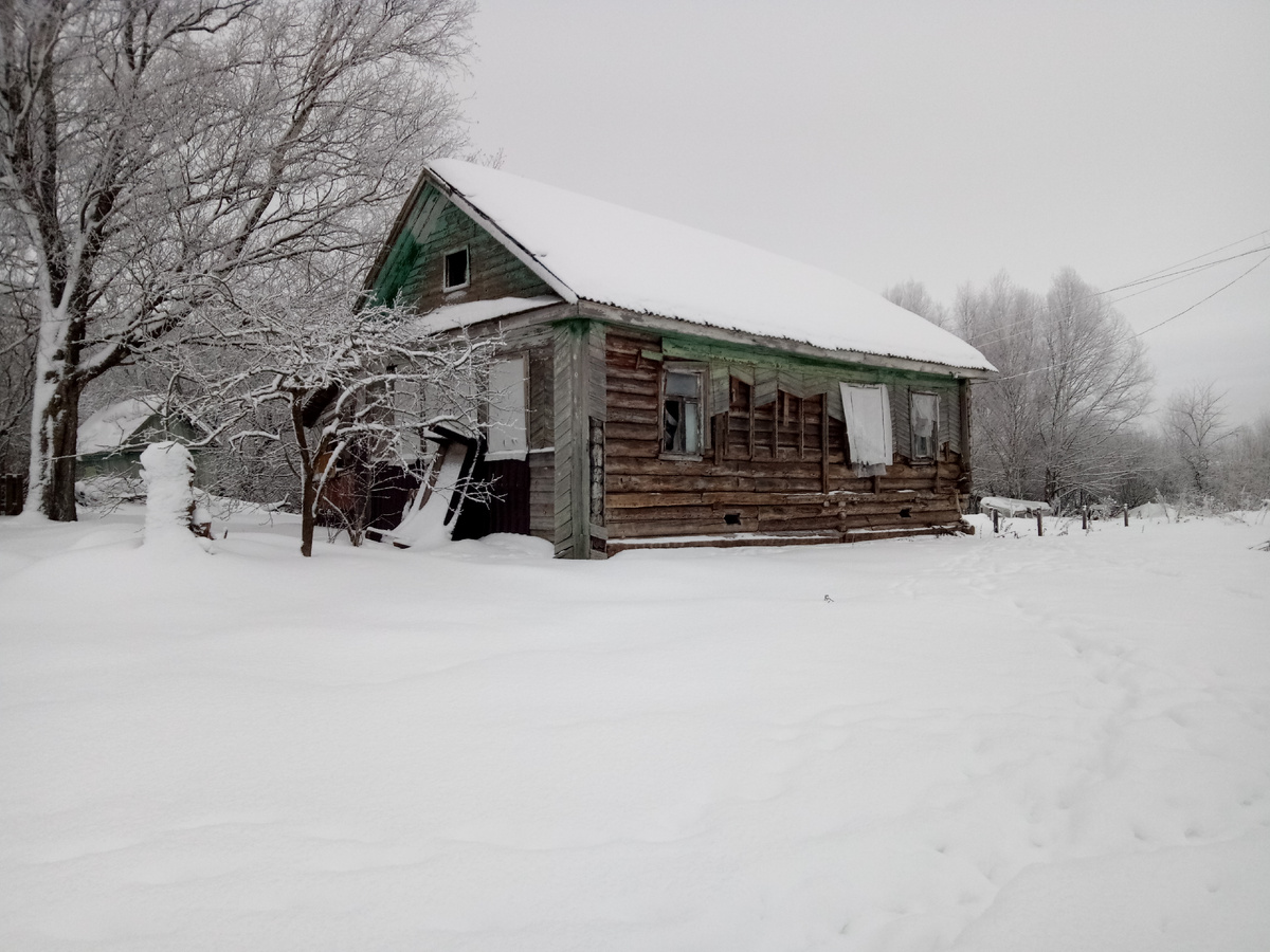 Авторское фото /Домик у реки/