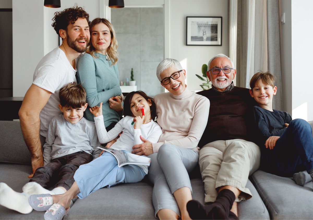 Так здорово проводить больше времени с близкими, уютно расположиться дома, надеть любимые тапочки, готовя вкусный завтрак неспеша и обсудить все важные события за прошедшую неделю