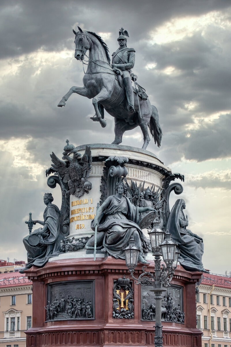 Клодт) в санкт-петербурге. Памятник николаю второму в белграде. Памятник николаю 3. Исаакиевский собор и памятник николаю 1. Памятник николаю 2 в тайнинском.