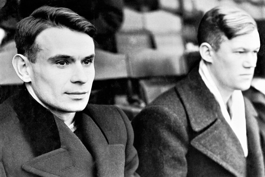 Константин Бесков и Всеволод Бобров. 1945 год.