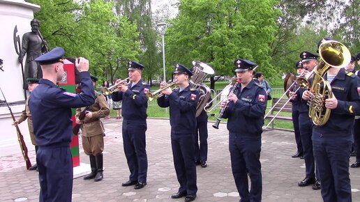 Фрагменты выступления оркестра на Дне пограничника во Пскове.